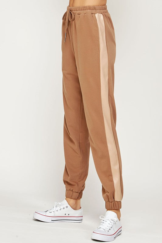 Just Go With It Jogger in Mocha/Taupe