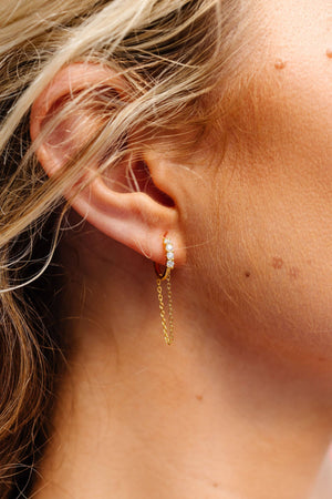 Dainty Chain Hoops in Gold